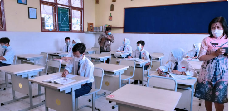 Suasana PTM Pertama